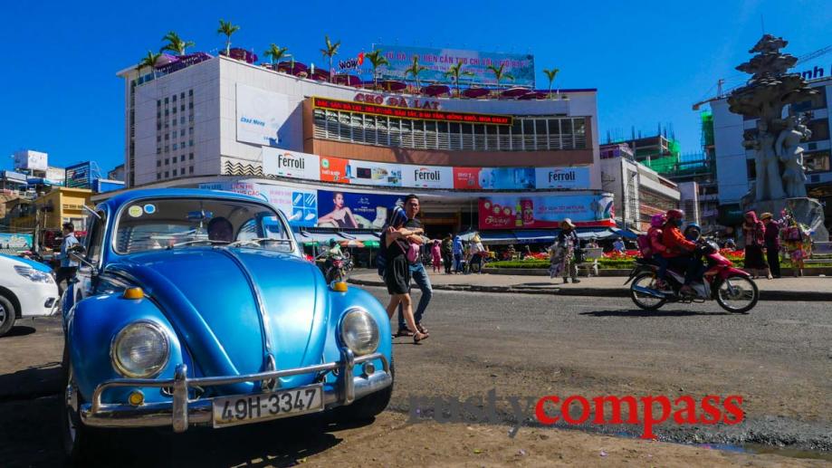 Dalat Market square