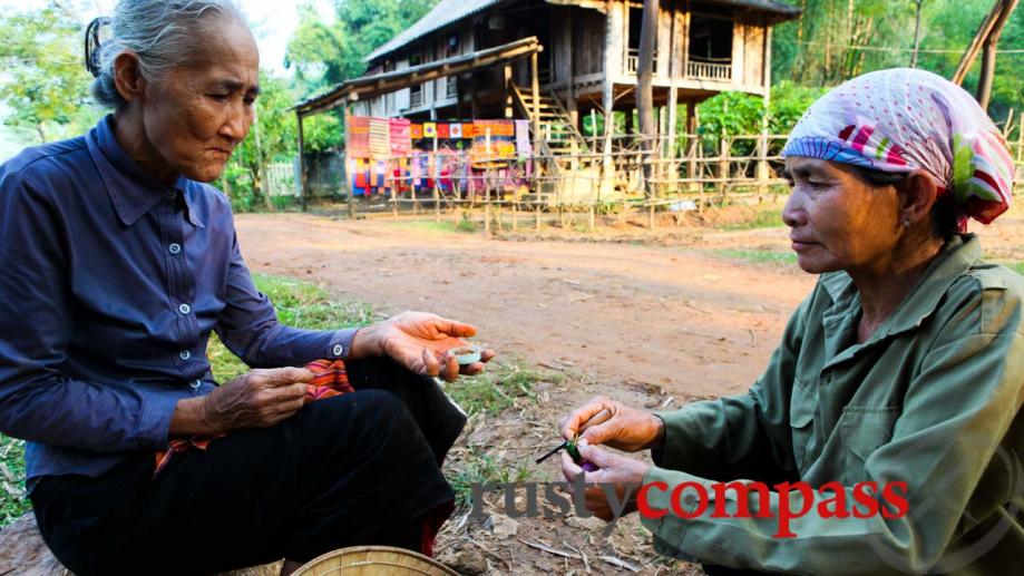 Late afternoon sharing, Mai Chau.