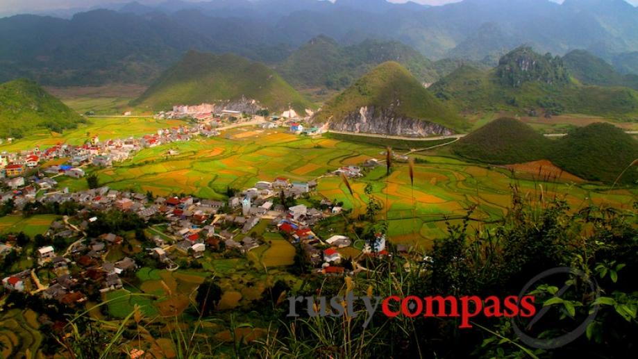 The twin mountain peaks at Quan Ba outside Ha Giang.