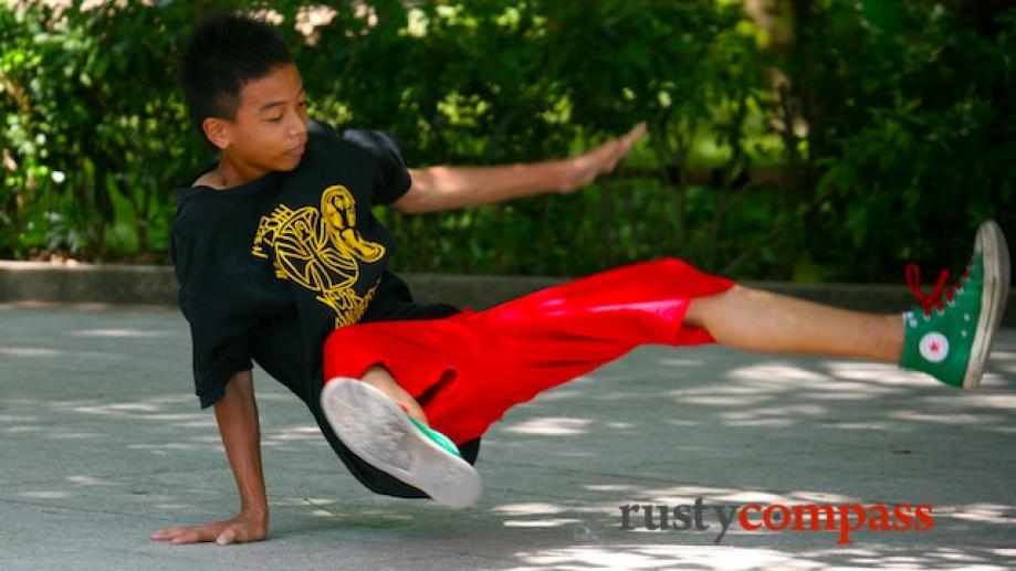 Breakdancing in Lenin Park , Hanoi