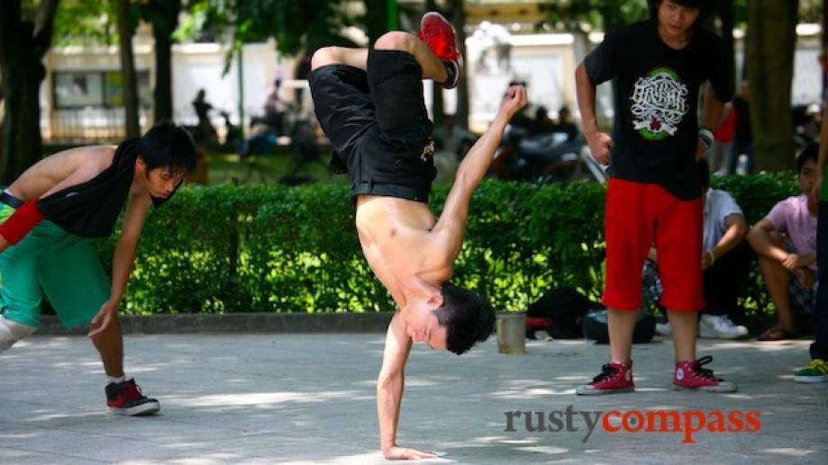 Breakdancing in Lenin Park , Hanoi