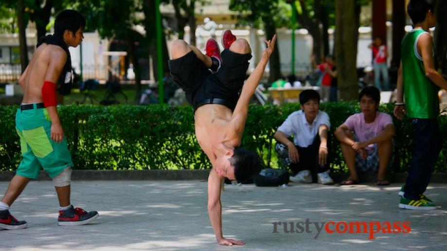 Breakdancing in Lenin Park , Hanoi