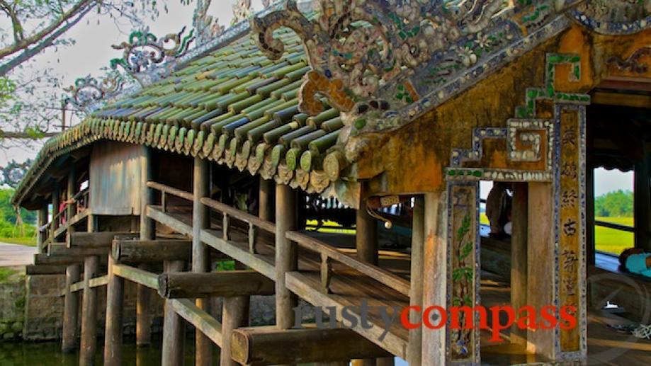 Thanh Toan covered bridge, Hue