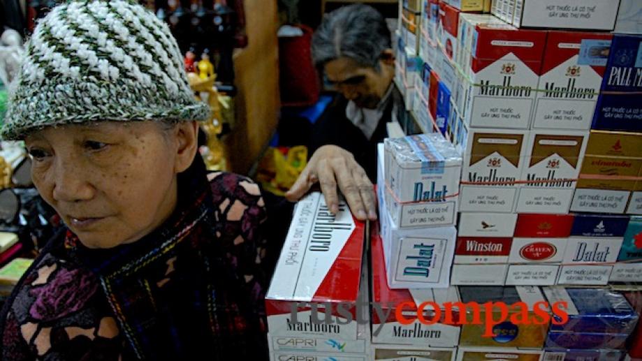 Cigarette stall, Dong Ba market