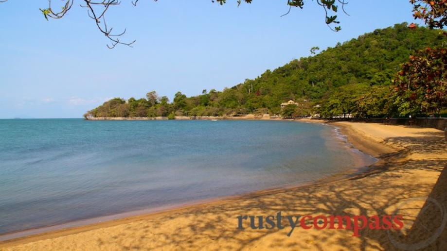 Kep's main beach. It looks good but it's quite rocky...