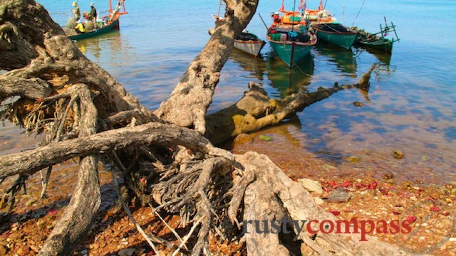 Near the crab market, Kep