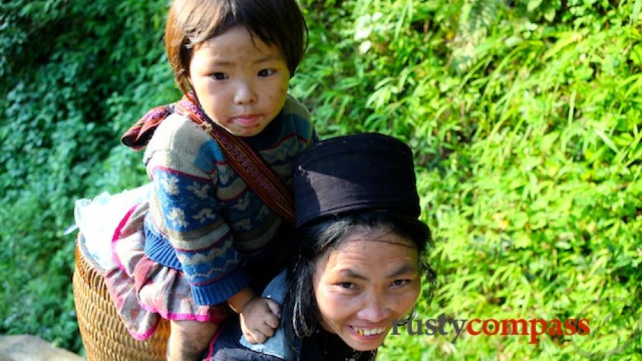 Black Hmong mother and child Cat Cat