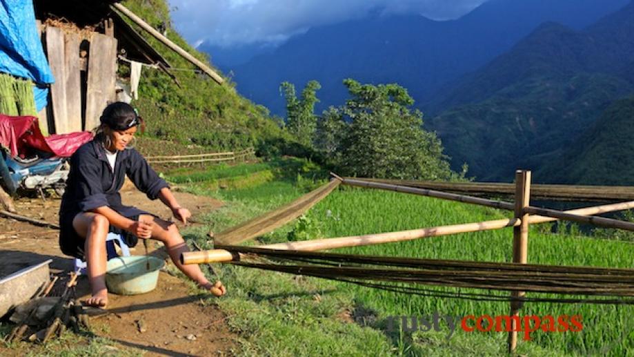 Fabric making Black Hmong style