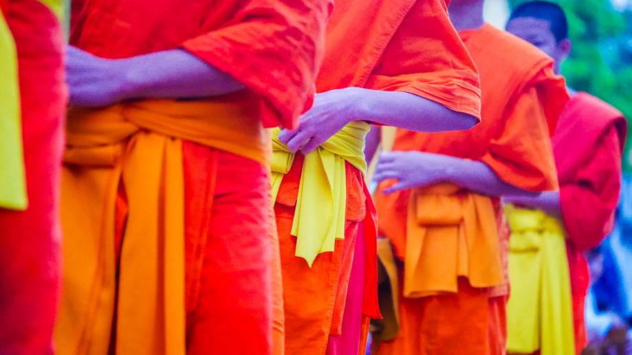 Morning alms giving - Luang Prabang, Laos