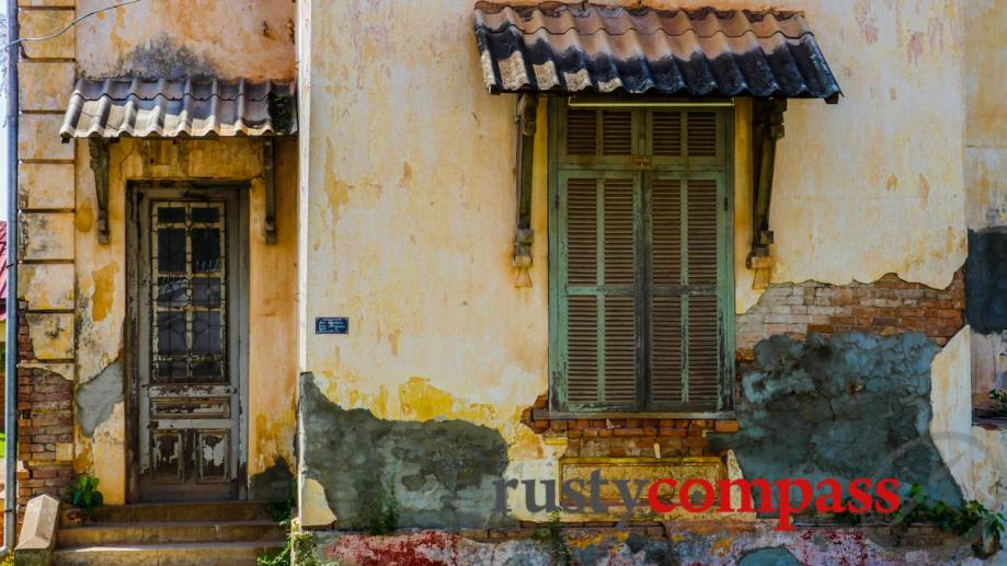 Colonial ruin, VIentiane