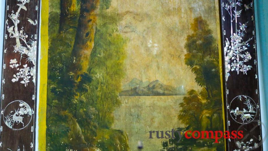 Landscape paintings, Le Cong Bich's worship house.