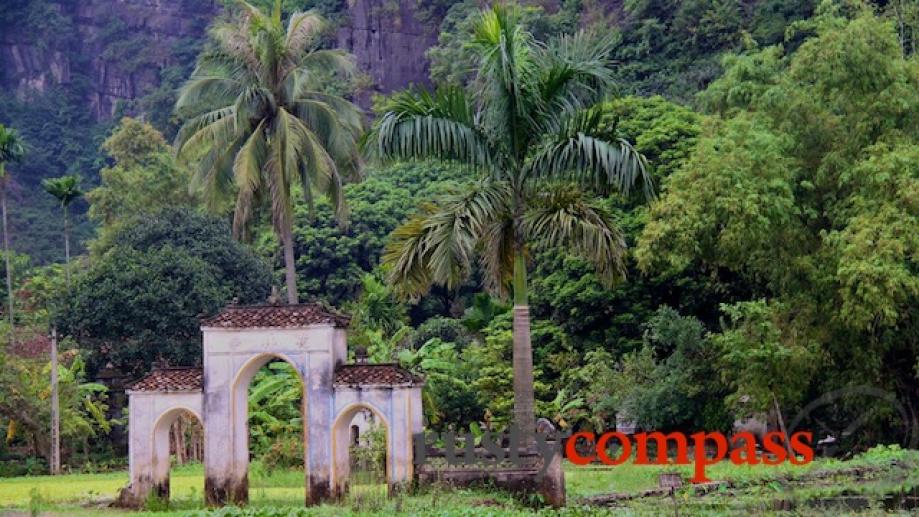 Cycling the Ninh Binh countryside.