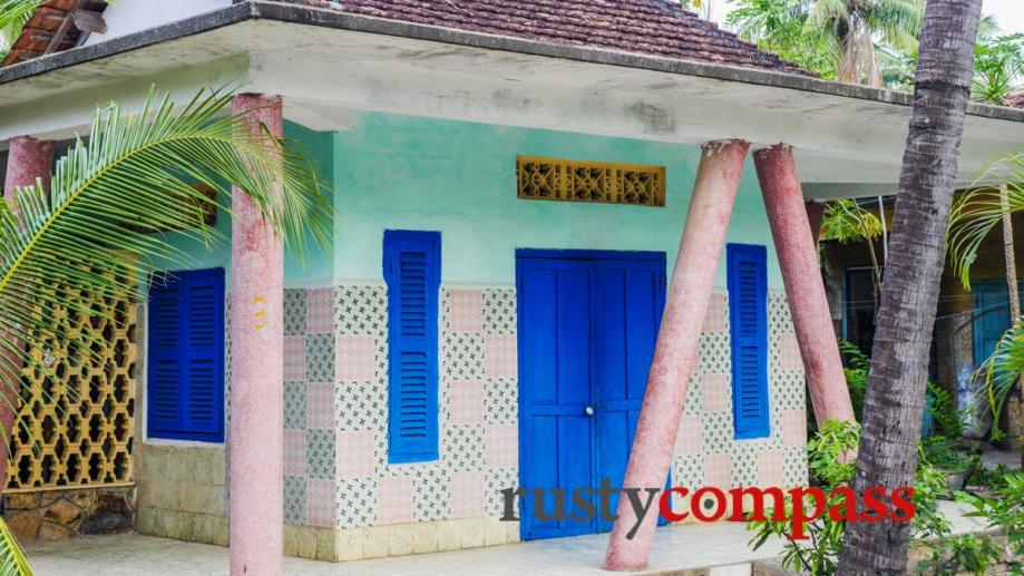 Cute colourful cottages - Quy Hoa, Quy Nhon.