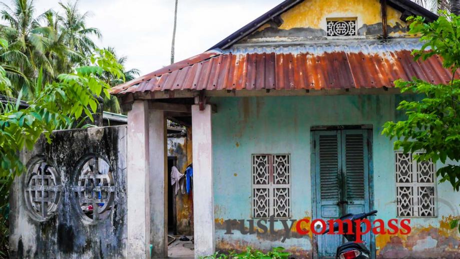 Cute colourful cottages - Quy Hoa, Quy Nhon.