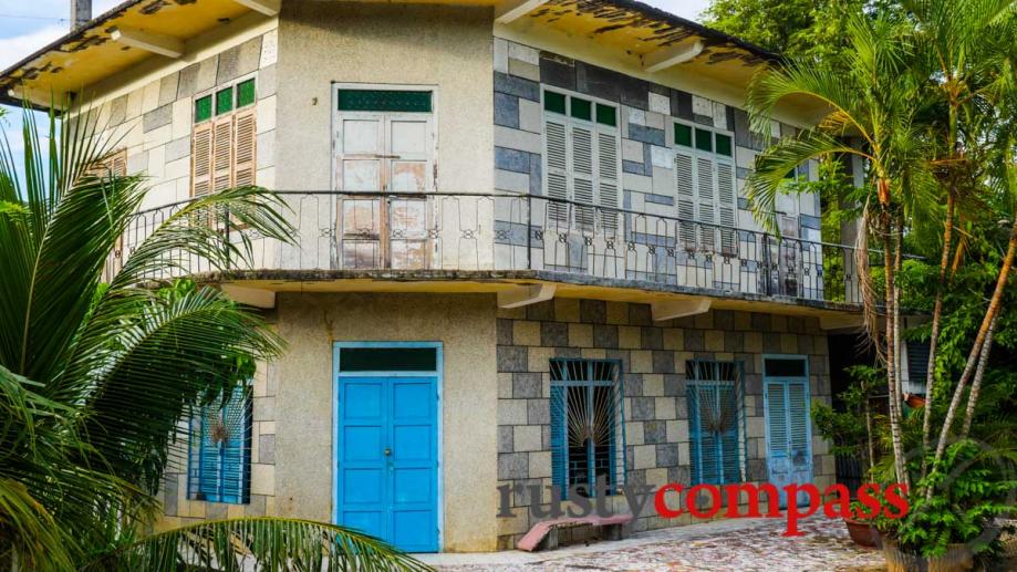 Cute colourful cottages - Quy Hoa, Quy Nhon