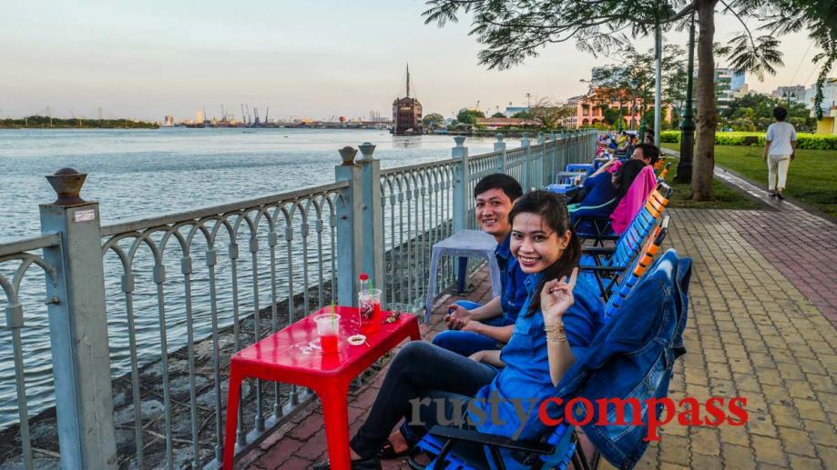 Friendly faces - Saigon river walk