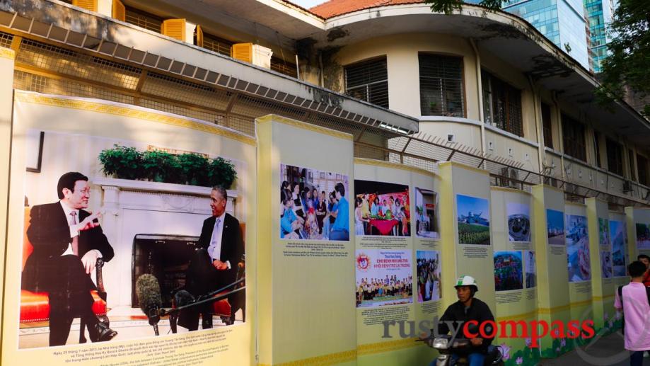Barack Obama shows his face on Saigon's streets - (not quite)