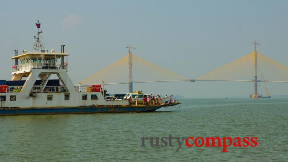 New Mekong bridge to slash bus travel times between Saigon and Phnom Penh