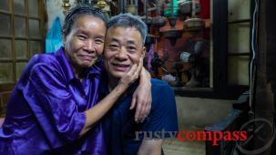 Check out this adorable Hanoi couple